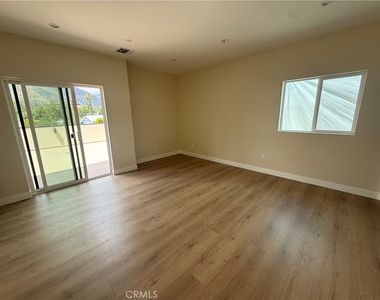 7826 Kyle Street - Photo Thumbnail 13