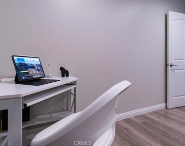4358 Mammoth Avenue - Photo Thumbnail 15