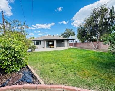 7515 Sunnybrae Avenue - Photo Thumbnail 21