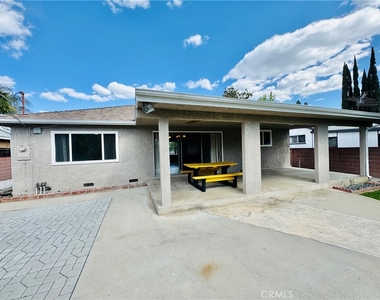 7515 Sunnybrae Avenue - Photo Thumbnail 23