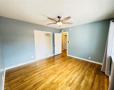 7515 Sunnybrae Avenue - Photo Thumbnail 19