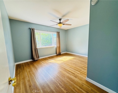 7515 Sunnybrae Avenue - Photo Thumbnail 14