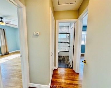 7515 Sunnybrae Avenue - Photo Thumbnail 13