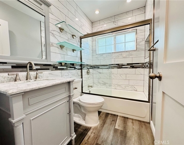 7515 Sunnybrae Avenue - Photo Thumbnail 16
