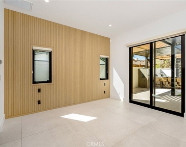 22843 Dolorosa Street - Photo Thumbnail 5
