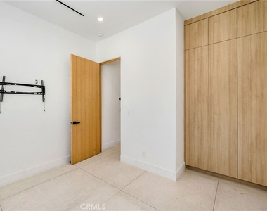 22843 Dolorosa Street - Photo Thumbnail 12