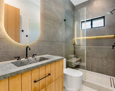 22843 Dolorosa Street - Photo Thumbnail 7