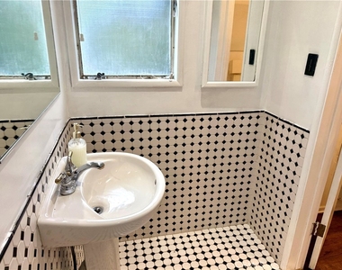 5425 Halbrent Avenue - Photo Thumbnail 8