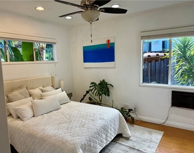 5425 Halbrent Avenue - Photo Thumbnail 7