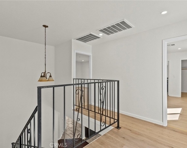 1138 Lakeview - Photo Thumbnail 32