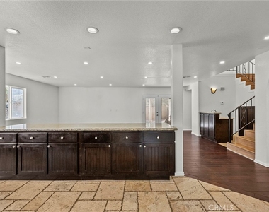 1138 Lakeview - Photo Thumbnail 19