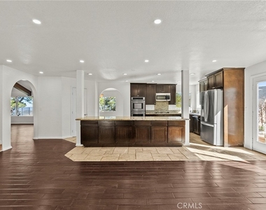 1138 Lakeview - Photo Thumbnail 22