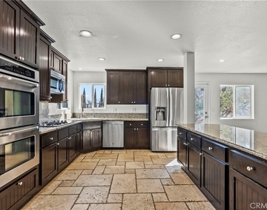 1138 Lakeview - Photo Thumbnail 20