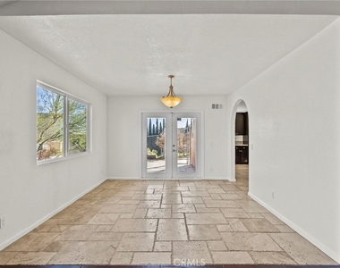 1138 Lakeview - Photo Thumbnail 17