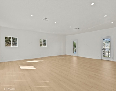 1138 Lakeview - Photo Thumbnail 44