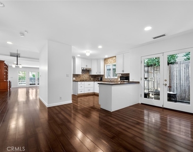 13047 Dickens Street - Photo Thumbnail 11