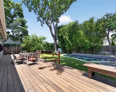 13047 Dickens Street - Photo Thumbnail 2