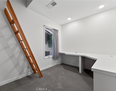 13047 Dickens Street - Photo Thumbnail 20