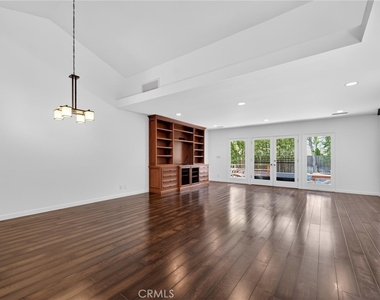 13047 Dickens Street - Photo Thumbnail 4