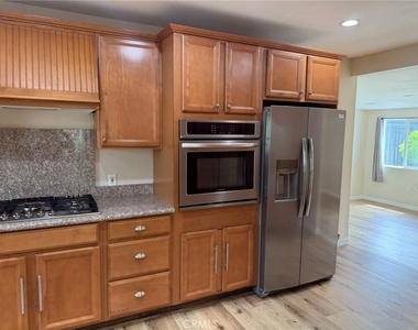 3082 Thurin Avenue - Photo Thumbnail 13
