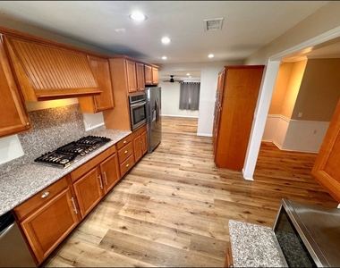 3082 Thurin Avenue - Photo Thumbnail 11