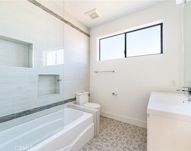 1805 S Longwood - Photo Thumbnail 13