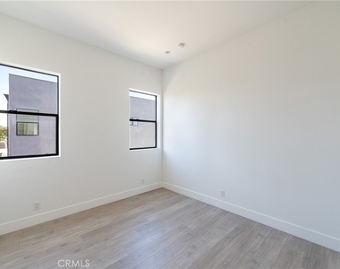 1805 S Longwood - Photo Thumbnail 9