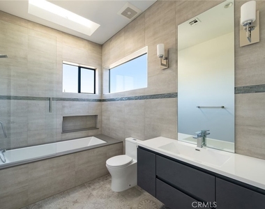1805 S Longwood - Photo Thumbnail 17