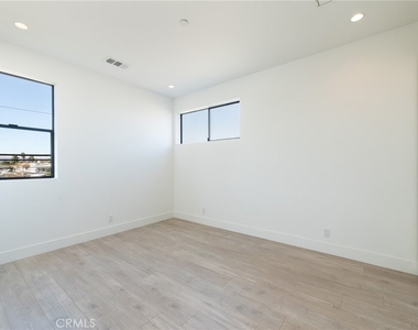 1805 S Longwood - Photo Thumbnail 11