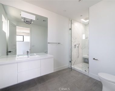 1805 S Longwood - Photo Thumbnail 16