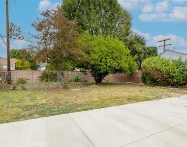 18919 Hart Street - Photo Thumbnail 21