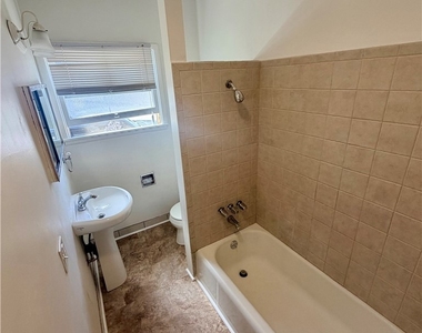 751 W 26th - Photo Thumbnail 14