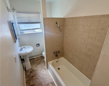 751 W 26th - Photo Thumbnail 13