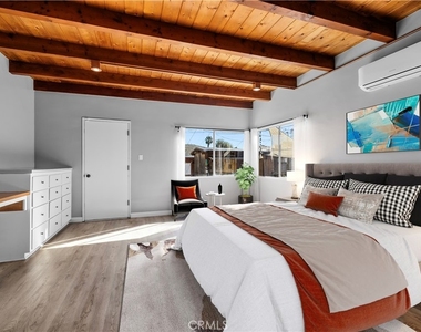 744 Flower Avenue - Photo Thumbnail 10
