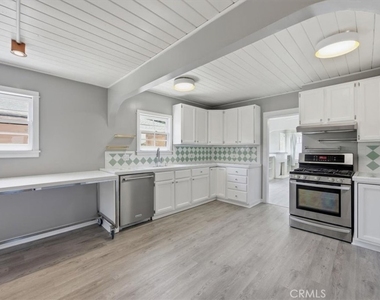 744 Flower Avenue - Photo Thumbnail 27