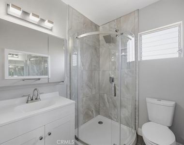 744 Flower Avenue - Photo Thumbnail 13