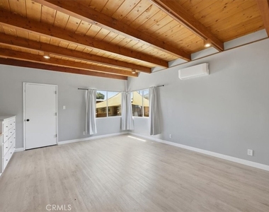 744 Flower Avenue - Photo Thumbnail 12