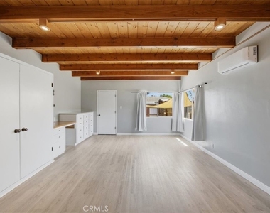 744 Flower Avenue - Photo Thumbnail 38