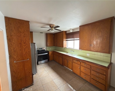 1042 S Sherbourne Drive - Photo Thumbnail 24