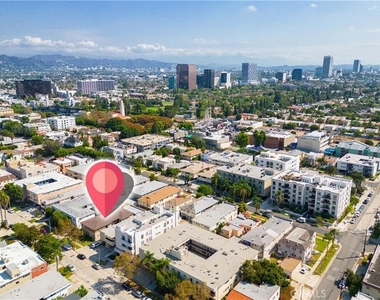 1042 S Sherbourne Drive - Photo Thumbnail 7