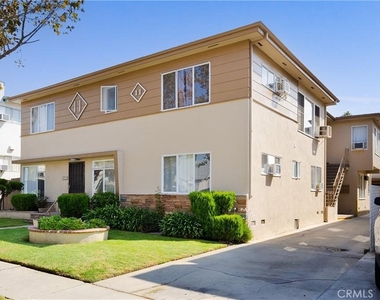 1042 S Sherbourne Drive - Photo Thumbnail 1