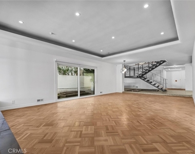 1801 Buckingham Road - Photo Thumbnail 8
