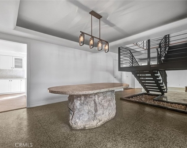 1801 Buckingham Road - Photo Thumbnail 16