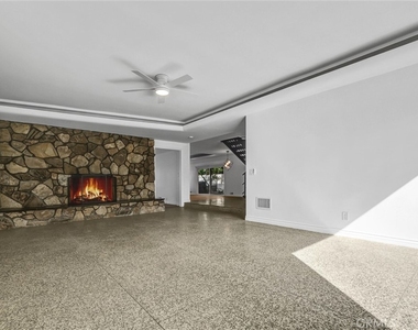 1801 Buckingham Road - Photo Thumbnail 4