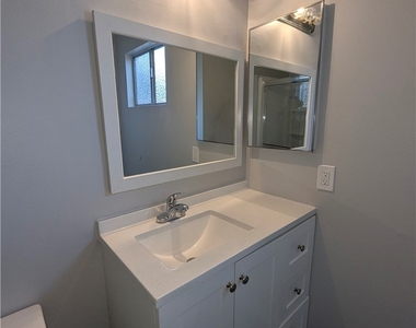 17031 Pinehurst Lane - Photo Thumbnail 27