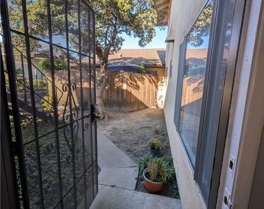 17031 Pinehurst Lane - Photo Thumbnail 15