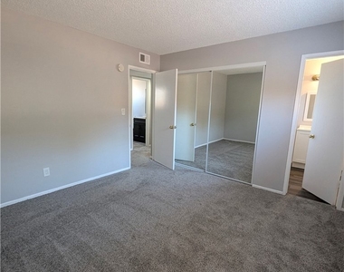 17031 Pinehurst Lane - Photo Thumbnail 25