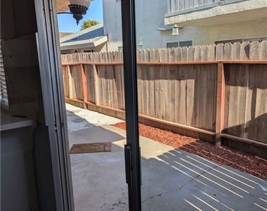 17031 Pinehurst Lane - Photo Thumbnail 4