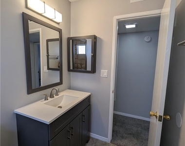17031 Pinehurst Lane - Photo Thumbnail 22
