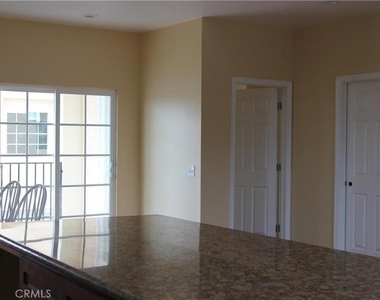 918 W. La Jolla Street - Photo Thumbnail 5
